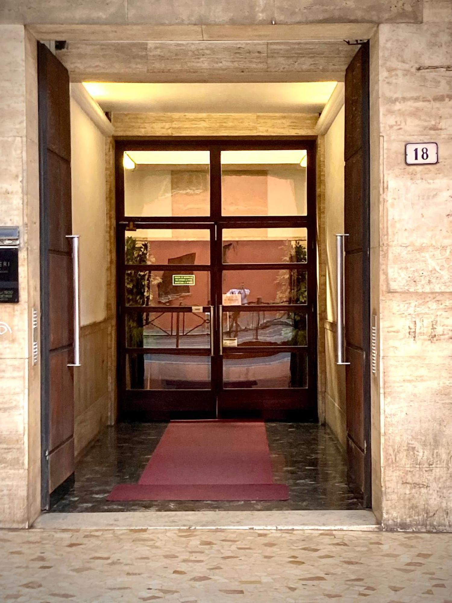 Tuliphouse Da Davide Apartment Болоня Екстериор снимка