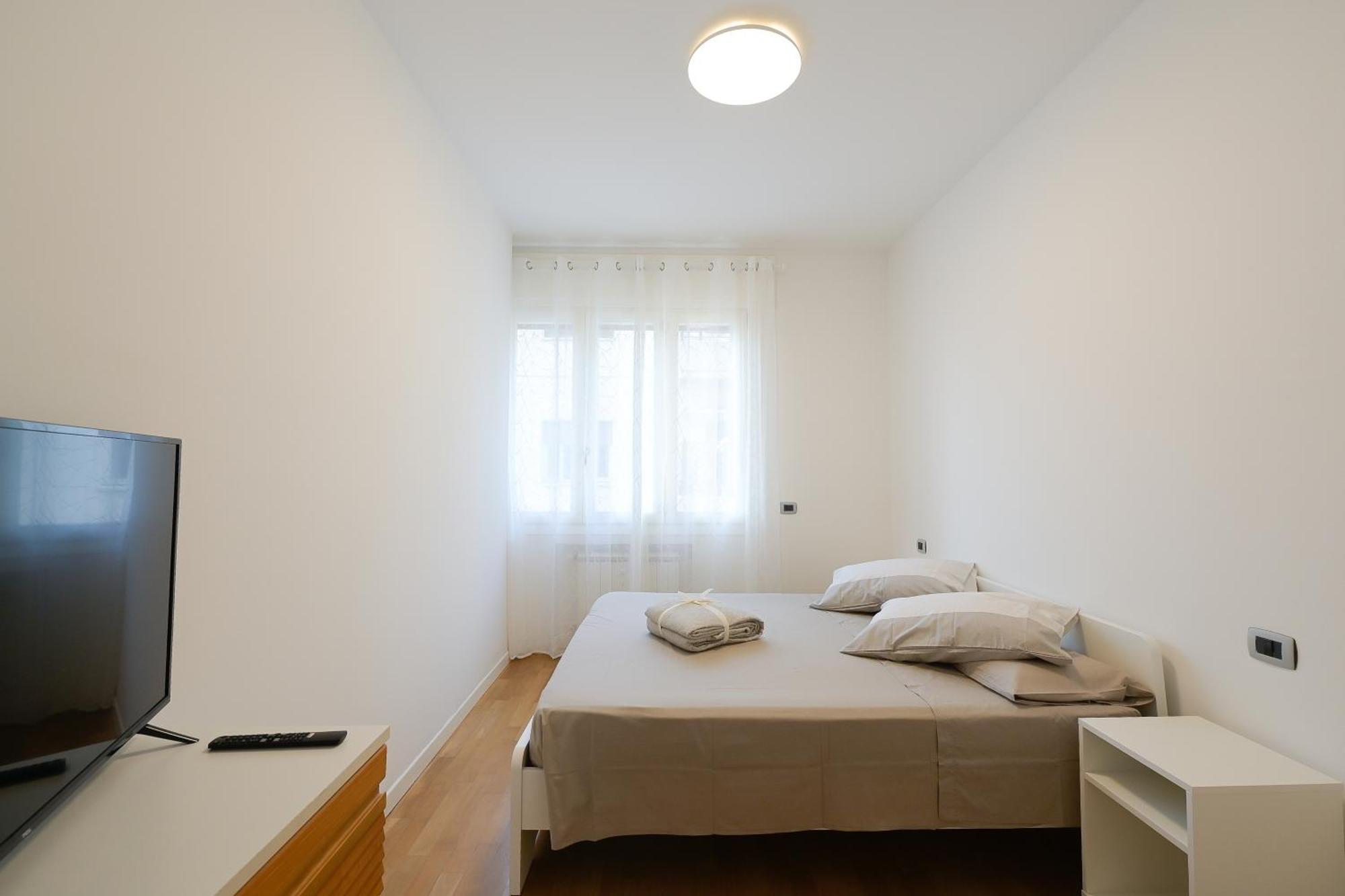 Tuliphouse Da Davide Apartment Болоня Екстериор снимка