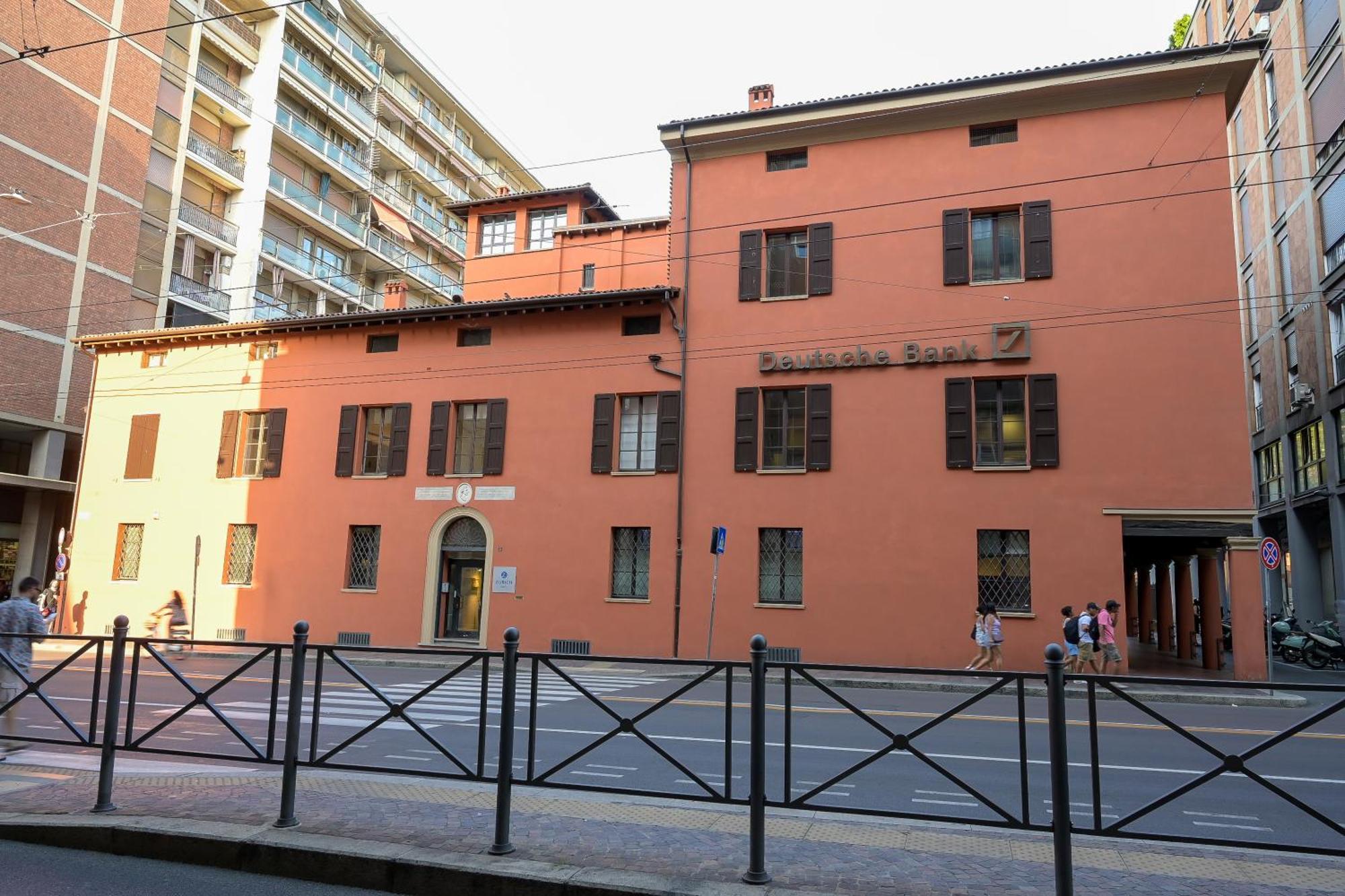 Tuliphouse Da Davide Apartment Болоня Екстериор снимка